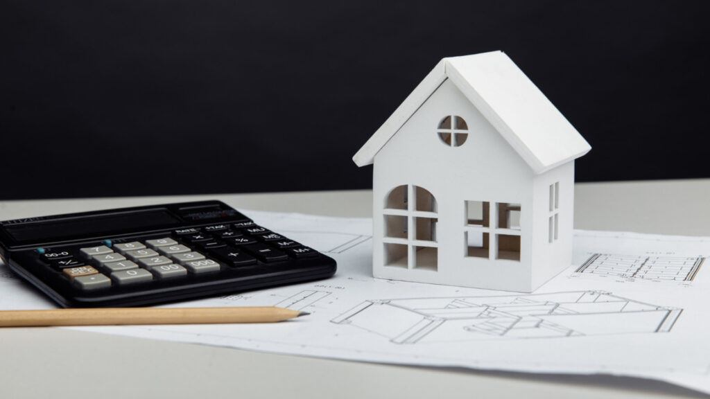 Construire pas cher : quels plans de maison privilégier pour maîtriser son budget ?